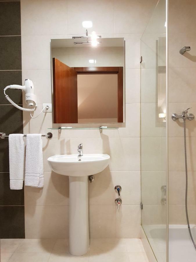 Residencial Coroa D'Ouro Otel Fátima Dış mekan fotoğraf